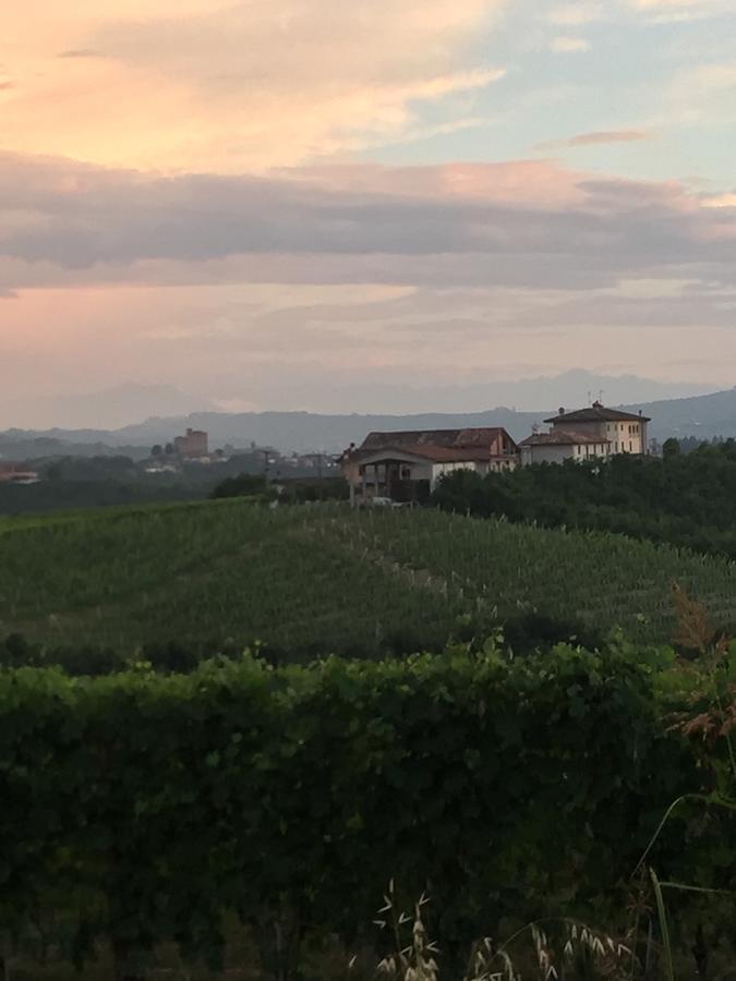 Cascina Baresane Panzió Alba Kültér fotó
